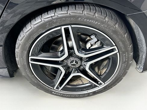 Used 2022 Mercedes-Benz A 220 4MATIC image 11