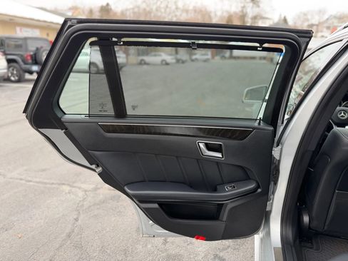 Used 2014 Mercedes-Benz E 350 4MATIC Wagon image 22