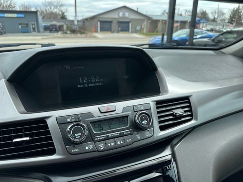 Used 2016 Honda Odyssey Touring Elite image 33