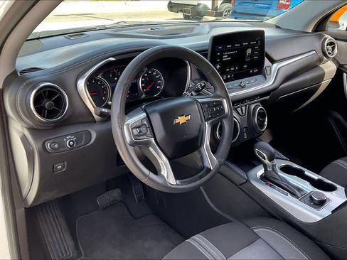 Used 2023 Chevrolet Blazer LT image 18