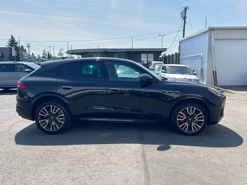 Used 2023 Maserati Grecale Modena AWD/4WD image 8