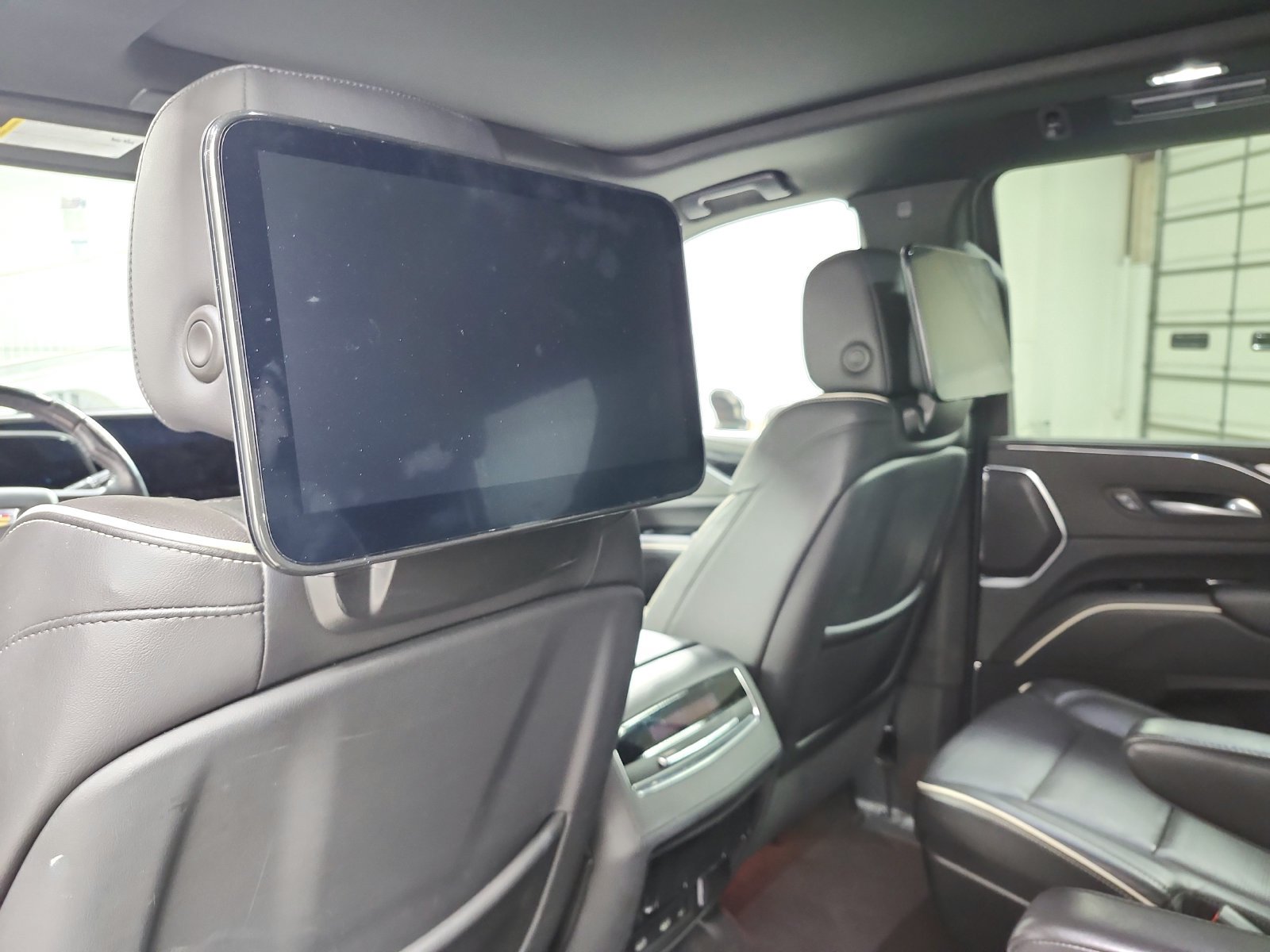 Used 2023 Cadillac Escalade Sport AWD/4WD image 12