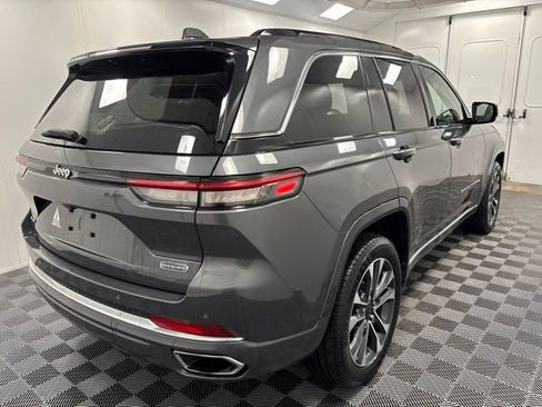 Used 2022 Jeep Grand Cherokee Overland AWD/4WD image 6