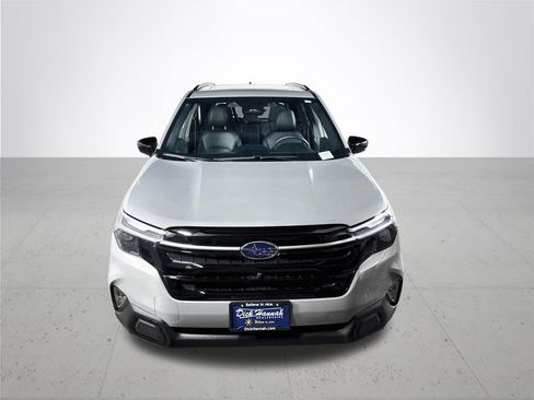 Used 2025 Subaru Forester Touring w/ Popular Package - Touring AWD/4WD image 3