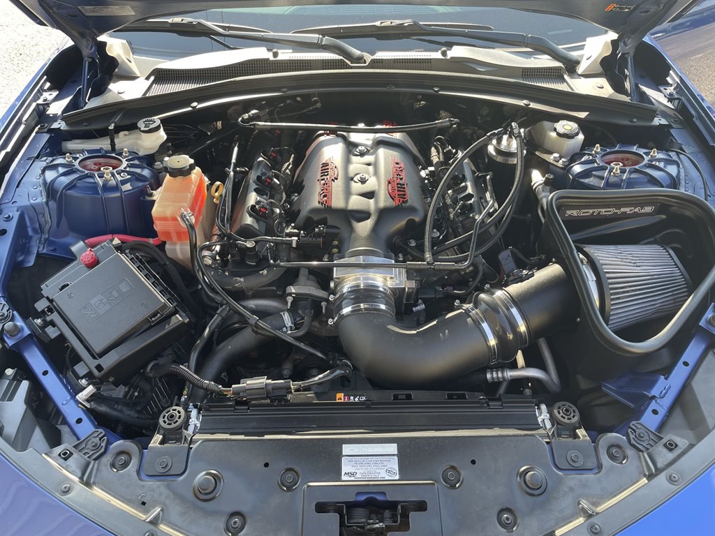 Used 2020 Chevrolet Camaro SS RWD image 7