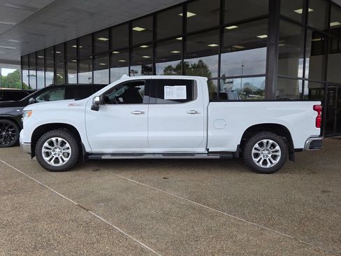Used 2023 Chevrolet Silverado 1500 LTZ w/ LTZ Convenience Package II AWD/4WD image 2