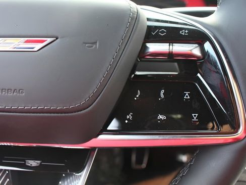 New 2026 Cadillac Lyriq V AWD/4WD image 20