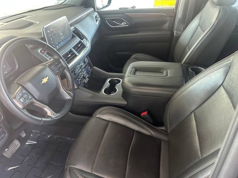 Used 2023 Chevrolet Suburban High Country AWD/4WD image 11