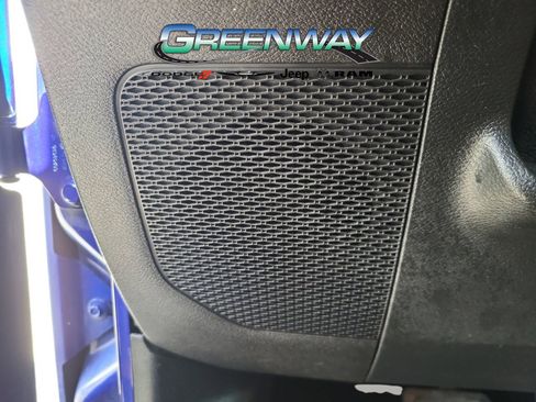 Used 2020 Jeep Wrangler Unlimited Sahara image 16