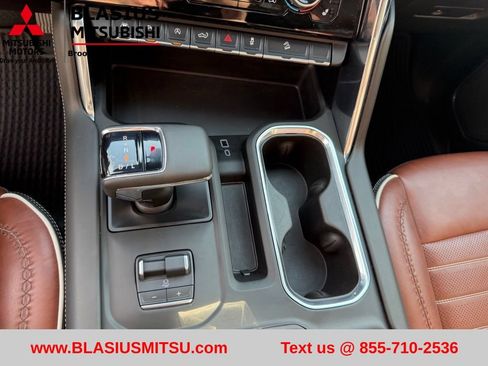 Used 2025 GMC Sierra 1500 Denali Ultimate AWD/4WD image 29