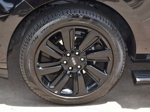 Certified 2024 Lincoln Navigator Reserve AWD/4WD image 41