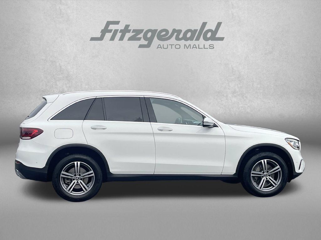 Used 2022 Mercedes-Benz GLC 300 4MATIC image 3