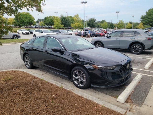 Used 2024 Honda Accord EX image 1