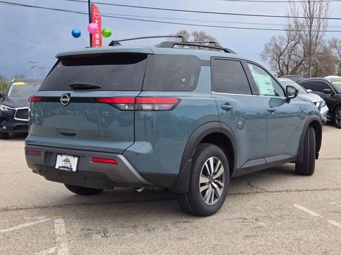 New 2026 Nissan Pathfinder SL AWD/4WD image 10