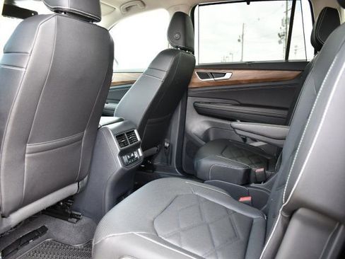 New 2026 Volkswagen Atlas SE AWD/4WD image 16