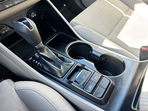 Used 2019 Hyundai Tucson SEL image 18