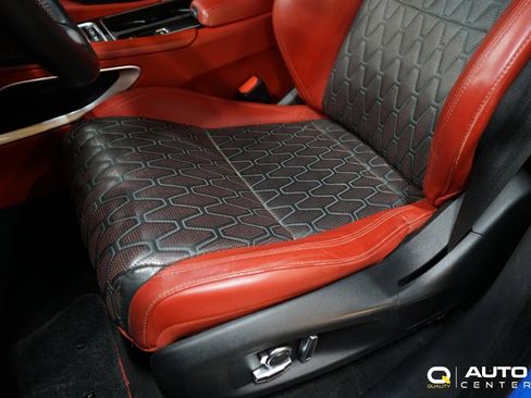 Used 2020 Jaguar F-PACE SVR image 18