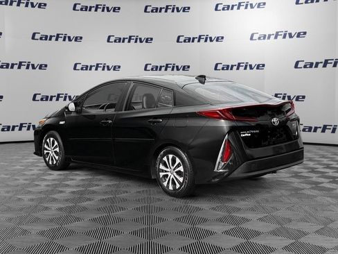 Used 2022 Toyota Prius Prime XLE FWD image 3