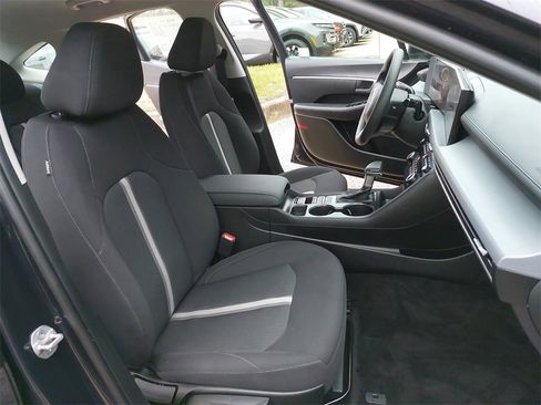 Certified 2025 Hyundai Sonata SE image 10