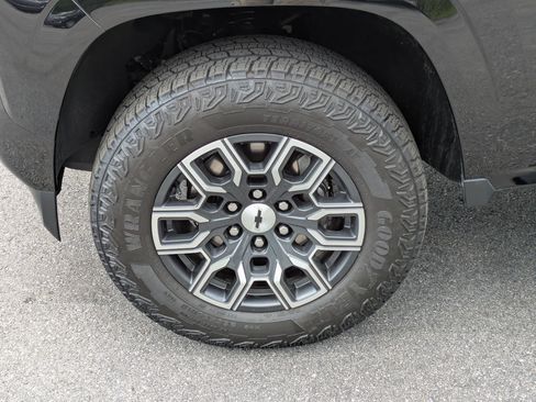 Used 2024 Chevrolet Colorado Z71 w/ Z71 Convenience Package 2 AWD/4WD image 22