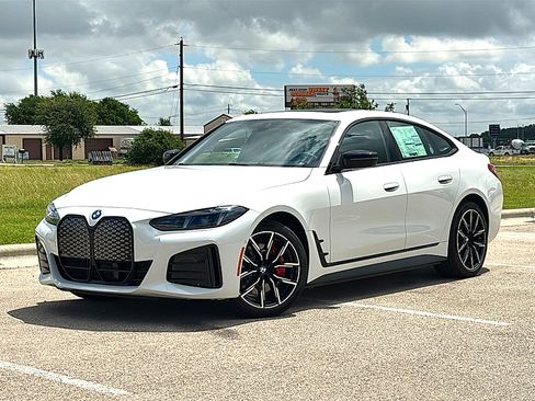 New 2026 BMW i4 eDrive40 w/ M Sport Package RWD image 2