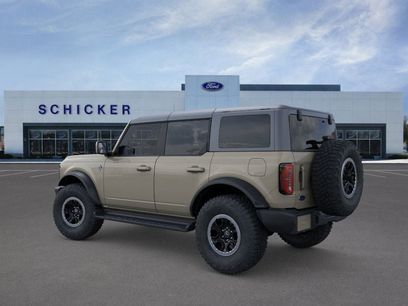 New 2025 Ford Bronco Outer Banks w/ Sasquatch Package