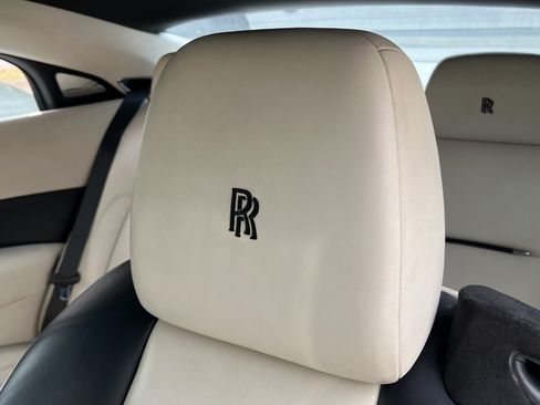 Used 2016 Rolls-Royce Wraith RWD image 51