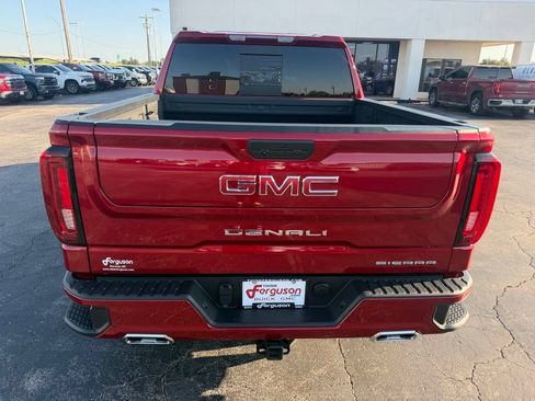Used 2022 GMC Sierra 1500 Denali w/ Denali Premium Package AWD/4WD image 16