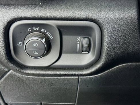 Used 2024 RAM 3500 Big Horn w/ Sport Appearance Package image 10