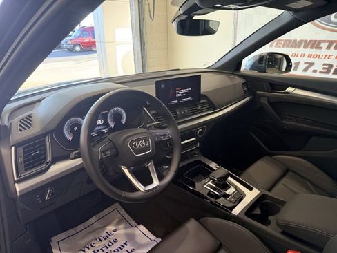 Used 2024 Audi Q5 2.0T Premium w/ Summer of Audi Package image 12