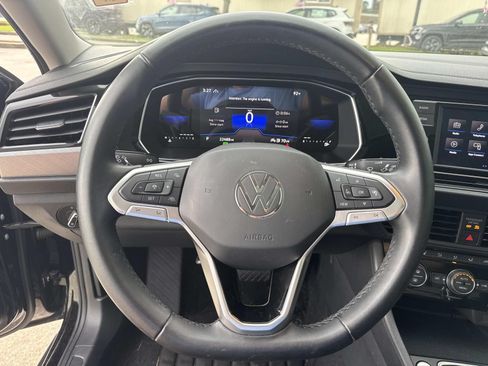 Used 2023 Volkswagen Jetta SE w/ Panoramic Sunroof Package FWD image 22