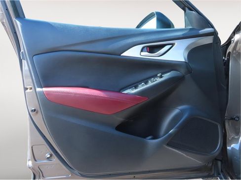 Used 2018 MAZDA CX-3 Touring image 8