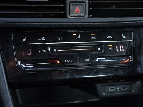 Used 2025 Volkswagen Jetta Sport FWD image 19