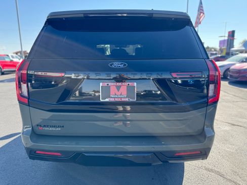 New 2025 Ford Expedition Platinum w/ Stealth Performance Package image 5