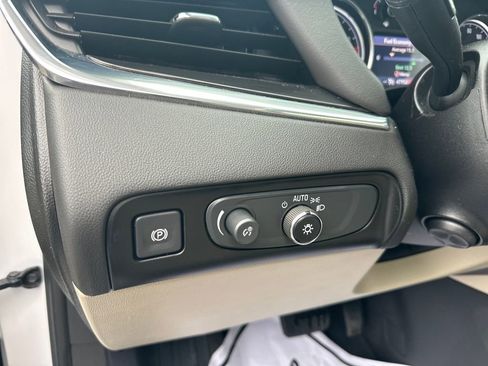 Used 2020 Buick Enclave Premium w/ Sun and Sites Package image 15