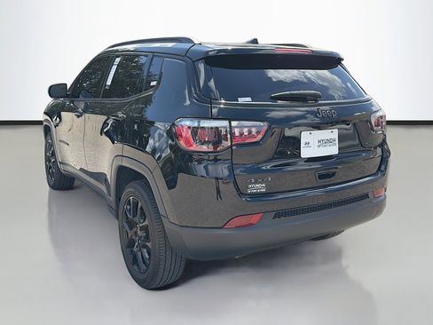 Used 2024 Jeep Compass Latitude w/ Altitude Special Edition image 5