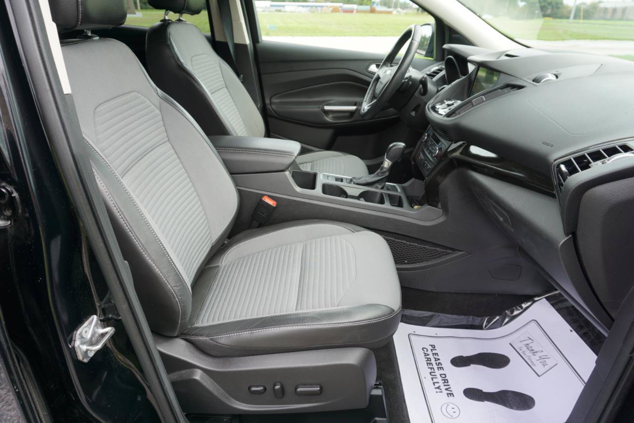 Used 2017 Ford Escape Titanium AWD/4WD image 24