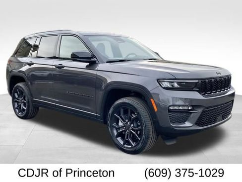 New 2025 Jeep Grand Cherokee Limited image 1