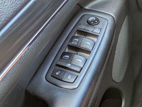 Used 2019 Jeep Grand Cherokee Limited RWD image 27
