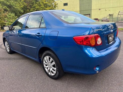 Used 2010 Toyota Corolla LE w/ All Weather Guard Pkg FWD image 3