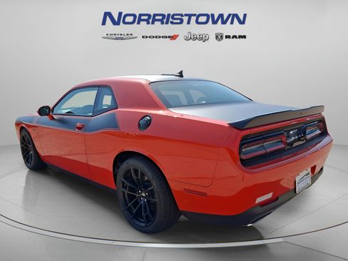 Certified 2023 Dodge Challenger R/T Scat Pack w/ T/A Package RWD image 4