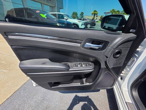 Used 2021 Chrysler 300 Touring L w/ Popular Equipment Group AWD/4WD image 13