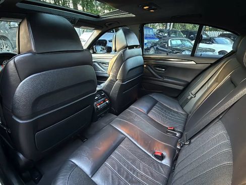 Used 2014 BMW M5 RWD image 24