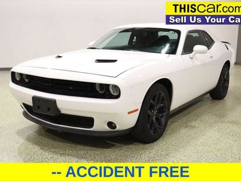 Used 2020 Dodge Challenger SXT w/ Blacktop Package image 3