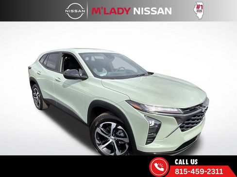 Used 2024 Chevrolet Trax RS w/ Driver Confidence Package image 1