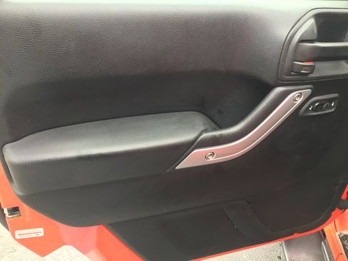 Used 2013 Jeep Wrangler Rubicon image 6