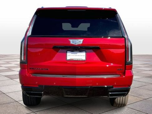Used 2025 Cadillac Escalade ESV Sport Platinum image 4