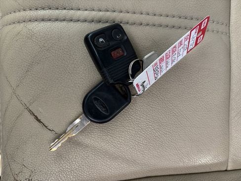 Used 2008 Ford F250 Lariat AWD/4WD image 19