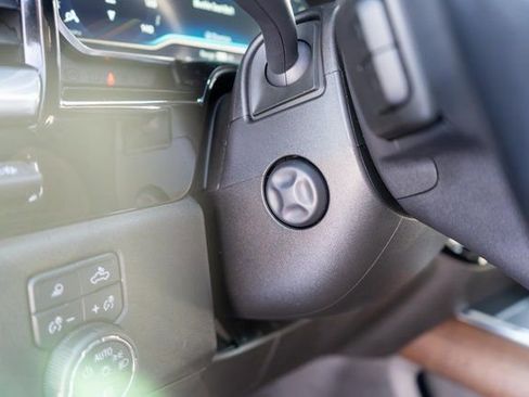 Used 2022 Chevrolet Silverado 1500 High Country w/ High Country Premium Package image 27