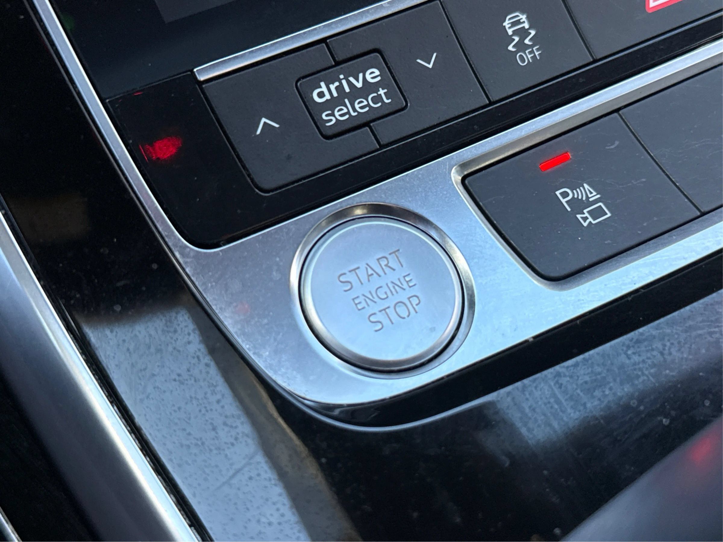 Used 2019 Audi Q8 Premium Plus AWD/4WD image 34